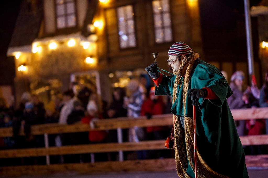 Киевлянам показали захватывающее цирковое шоу на льду: настоящая феерия!