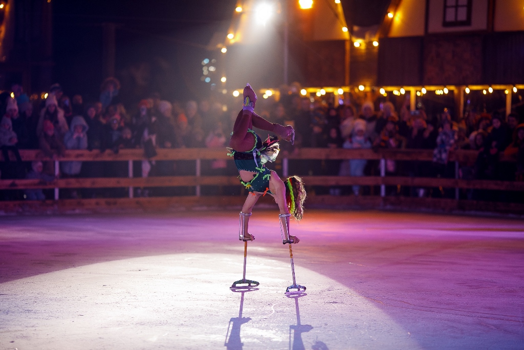 Киевлянам показали захватывающее цирковое шоу на льду: настоящая феерия!
