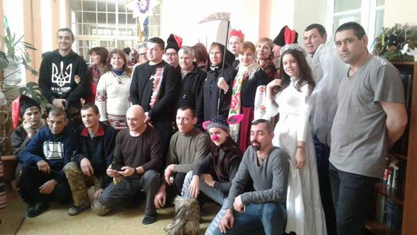 У Дніпрі влаштували різдвяну виставу для поранених воїнів АТО