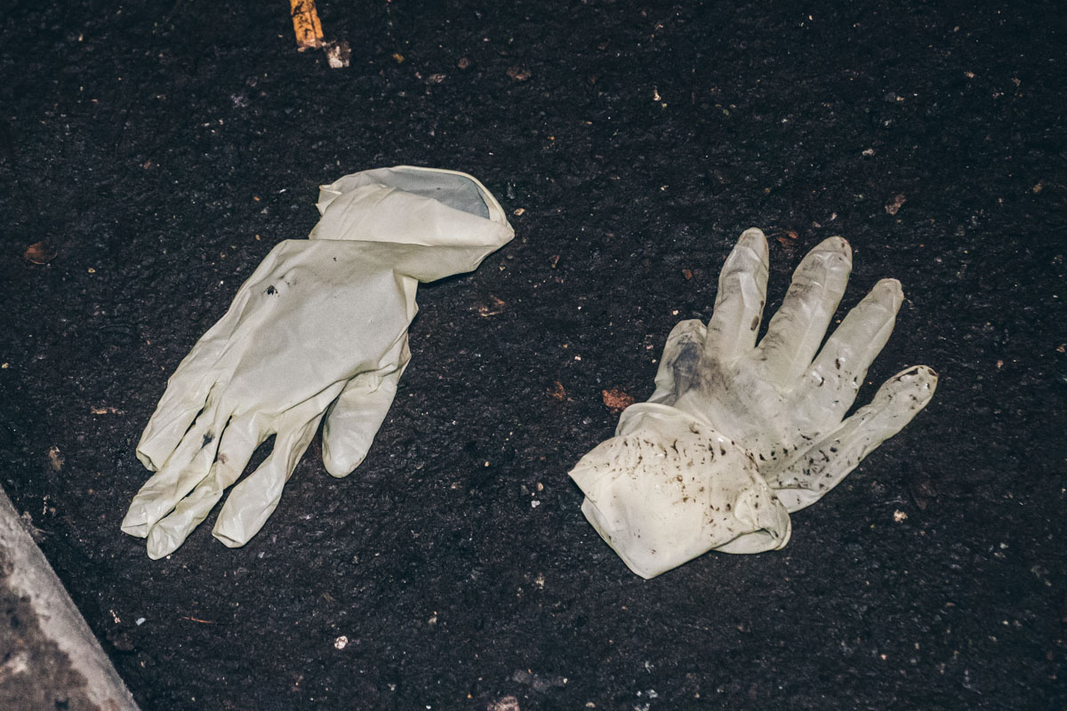 У Києві 12-річний хлопчик випав з вікна висотки