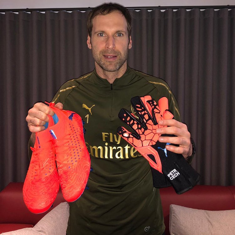 Легенда уходит: чем запомнился Петр Чех любителям футбола (видео + фото)