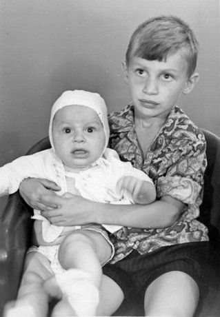 Редкие детские фото украинских политиков: такими вы их еще не видели