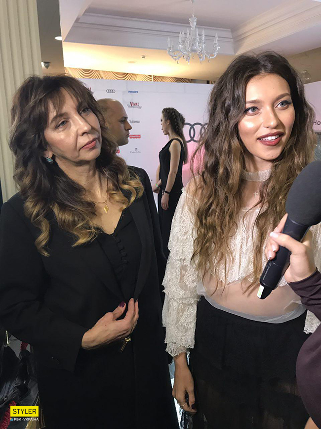 Регина Тодоренко с мамой 