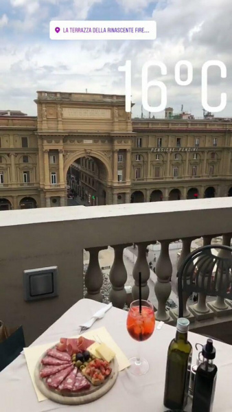 "Не агонь": Леся Никитюк отправилась с мамой в Италию (фото)