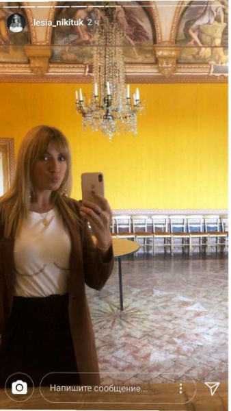 Суперник "сусіда": Леся Нікітюк в Італії вирішила познайомитися з графом (фото)