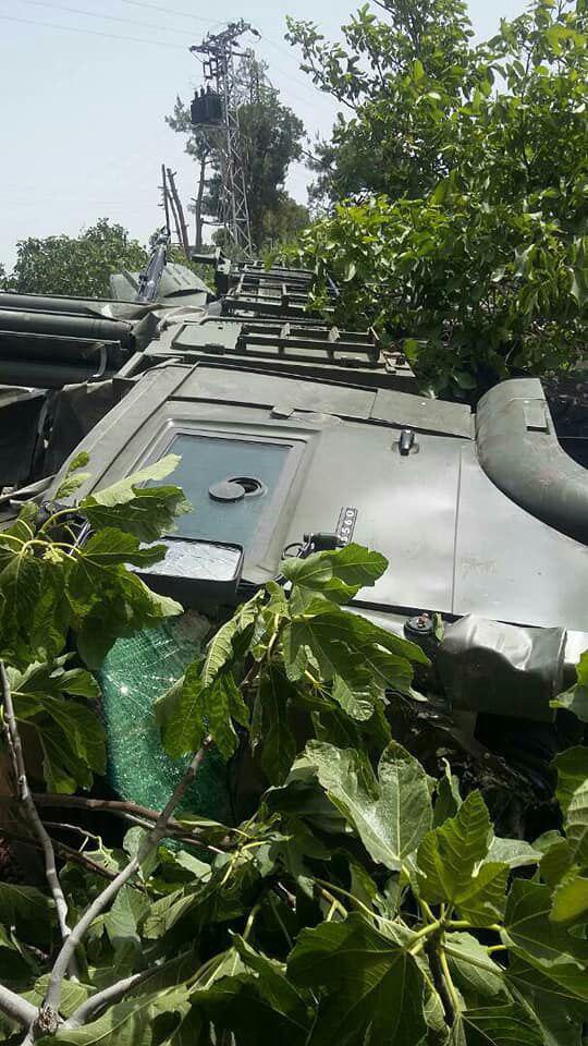 У Сирії перекинувся в кювет російський танк (фото)