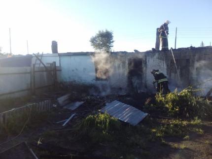 "Помочь было невозможно": в России в пожаре погибла мать с тремя детьми (фото)