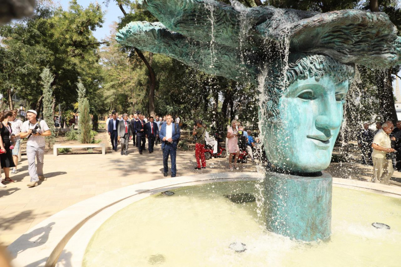 Подарок ко дню города: в Одессе торжественно открыли Греческий парк