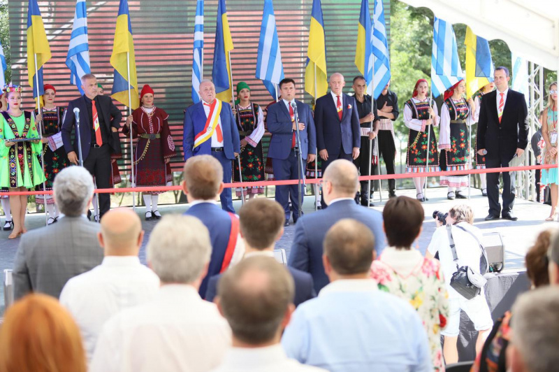 Подарок ко дню города: в Одессе торжественно открыли Греческий парк