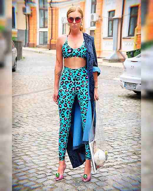 "Фешн-полиция Киева в деле": Слава Каминская покорила модным образом