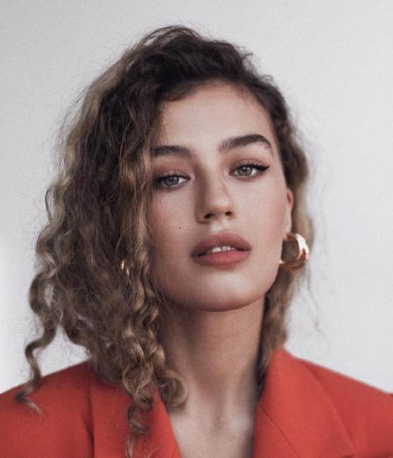 Уже нашли замену: кто станет новой участницей трио "ВИА Гра"