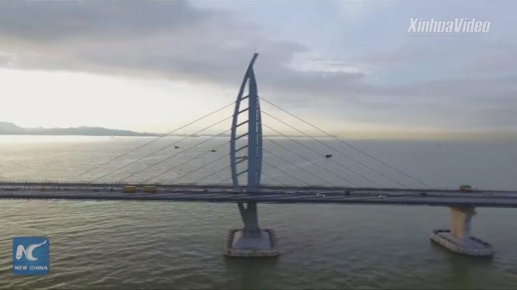 В Китае открыли самый длинный мост над морем