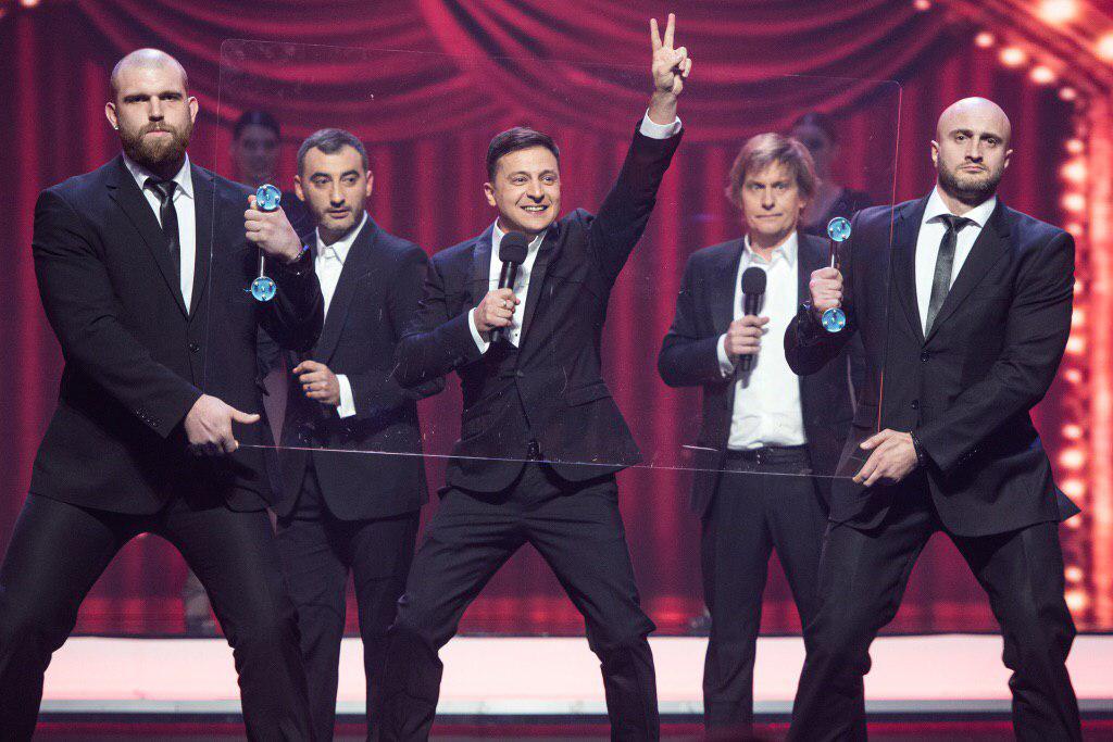 Весенний &quot;Вечерний Квартал&quot; завтра на 1+1: Зеленский с охраной на сцене, допрос MARUV и новый актер студии