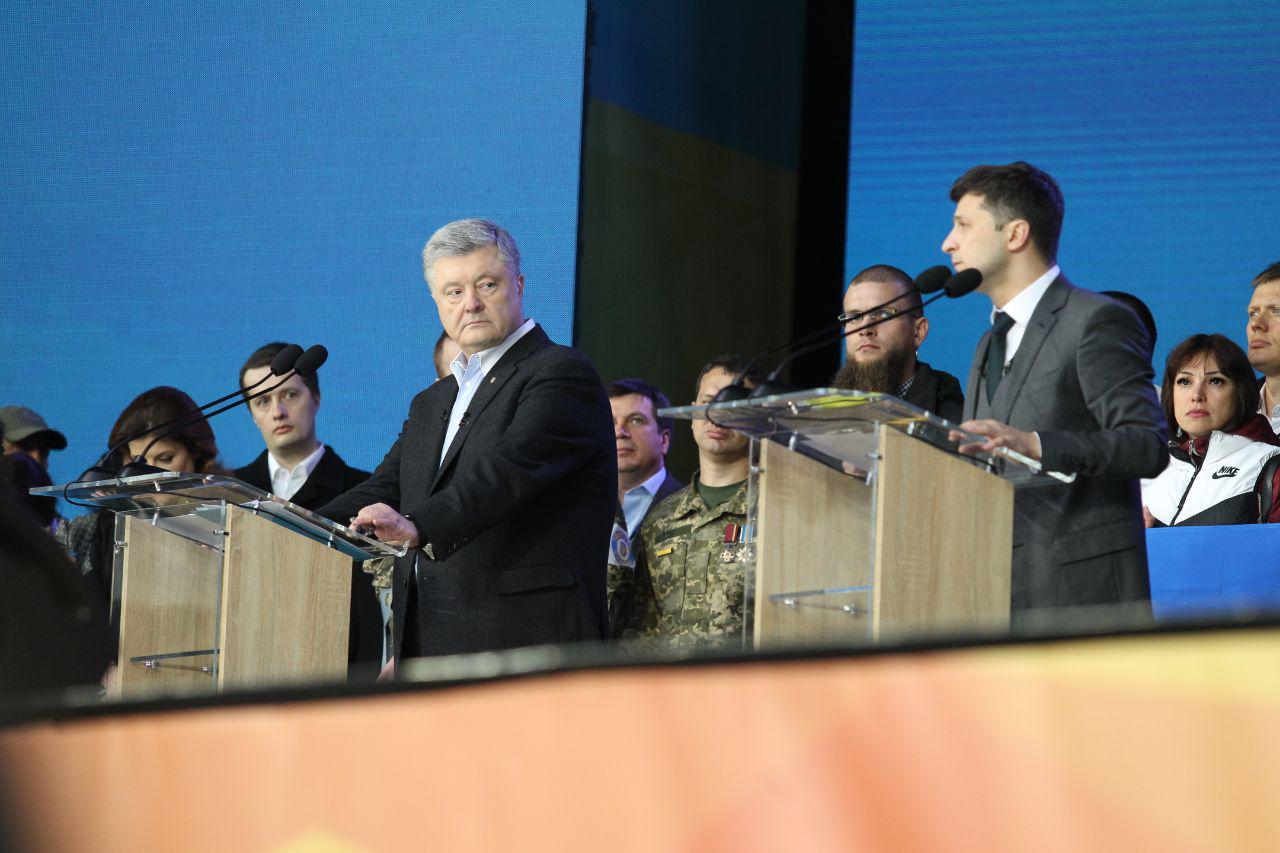 Битва года: 10 самых ярких цитат дебатов Зеленского и Порошенко
