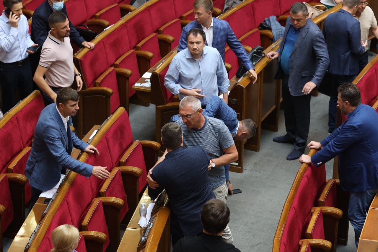 У Раді знову сталася бійка: кого вдарили цього разу (фото)