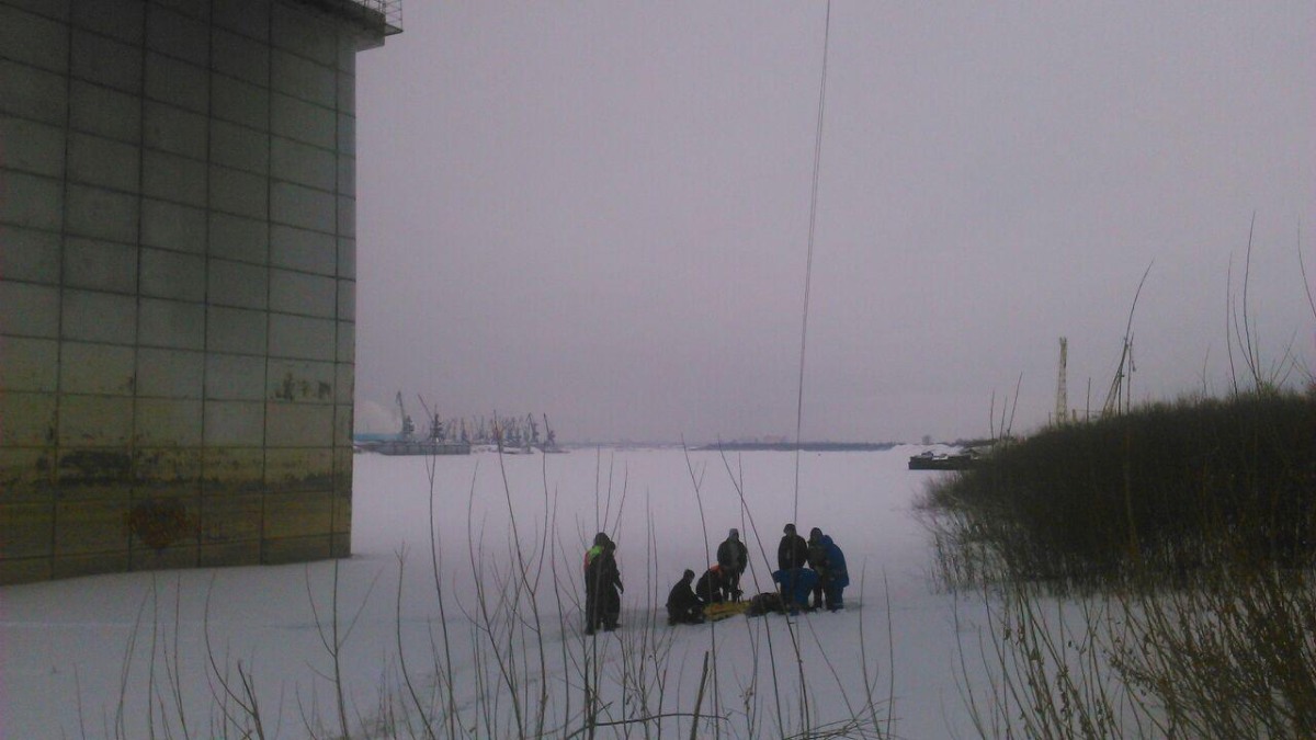 Екстремали опинилися в реанімації після стрибка з мосту на тарзанці (відео)