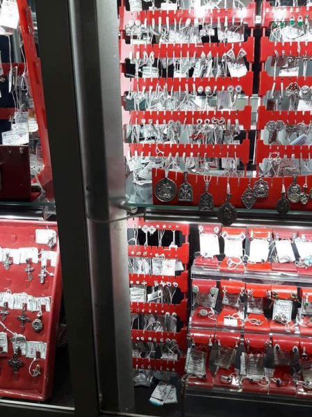 Прошел неизвестный вирус: блогер показал, как живет Донецк в 2018 году