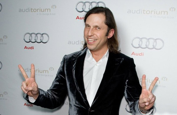 Жены олигархов устроили давку на концерте украинской группы &quot;Грибы&quot; в Москве