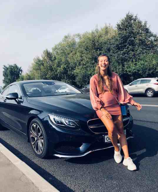 &quot;Я так рада&quot;: Регина Тодоренко восхитила фанов новым фото, подтвердив свою беременность (фото)