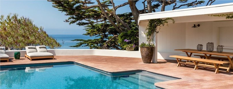 Синди Кроуфорд продает роскошный особняк в Малибу