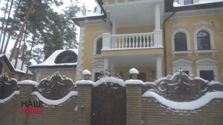 Богатая учительница: мама "бедного" нардепа купила недвижимости на 36 млн