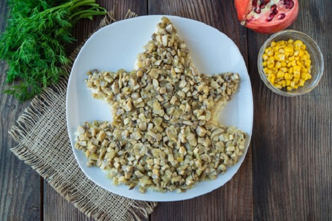 Салаты на Новый год 2017: простые и вкусные рецепты с фото