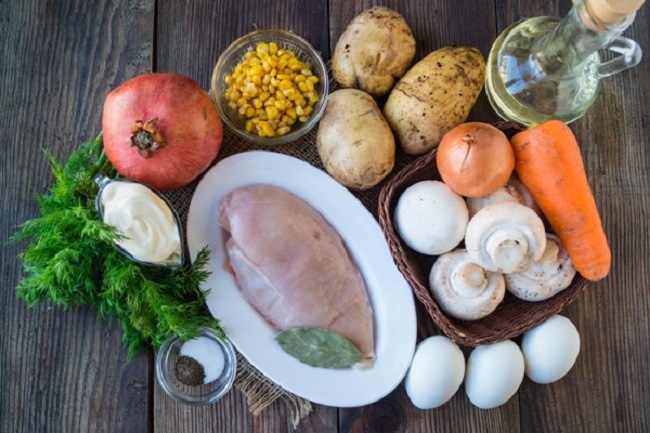 Салаты на Новый год 2017: простые и вкусные рецепты с фото