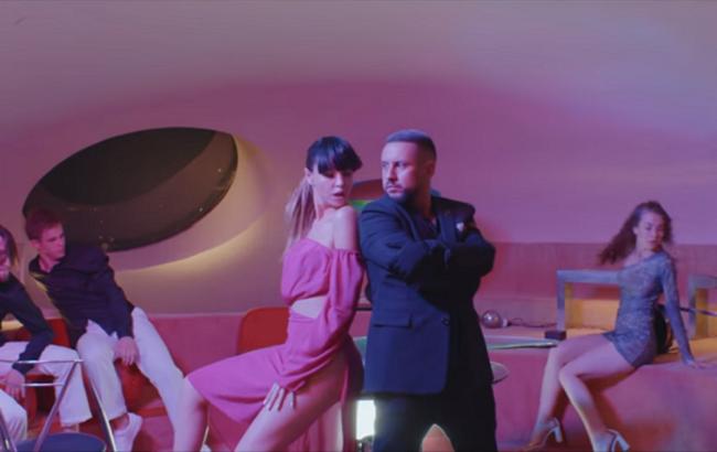 Глубоко смешной backstage: Надя Дорофеева показала, как снимали совместный клип с MONATIK