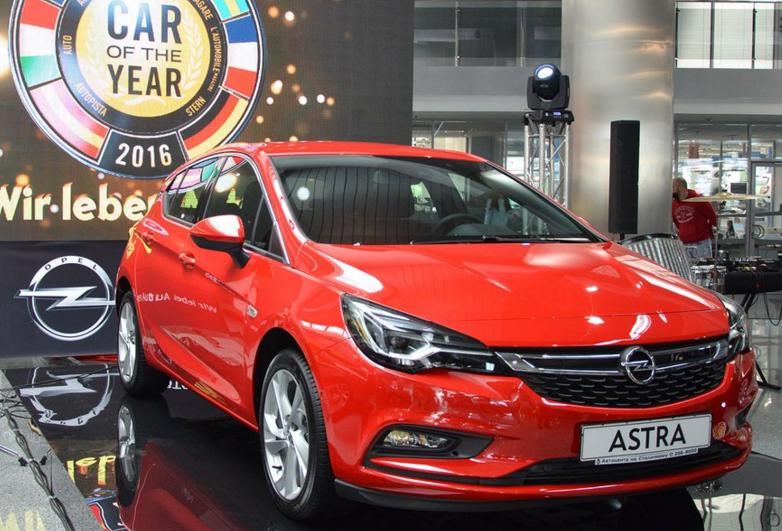 Столичное автошоу 2016: украинцам показали новую “Славуту” и другие “перлы” УкрАвто