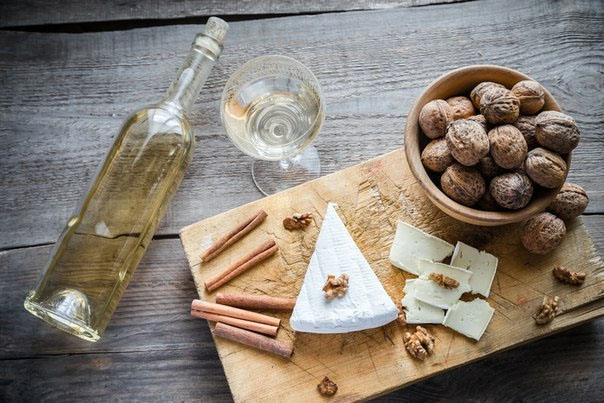 Вкус роз, шоколада и табака: составлен список самых популярных в мире вин