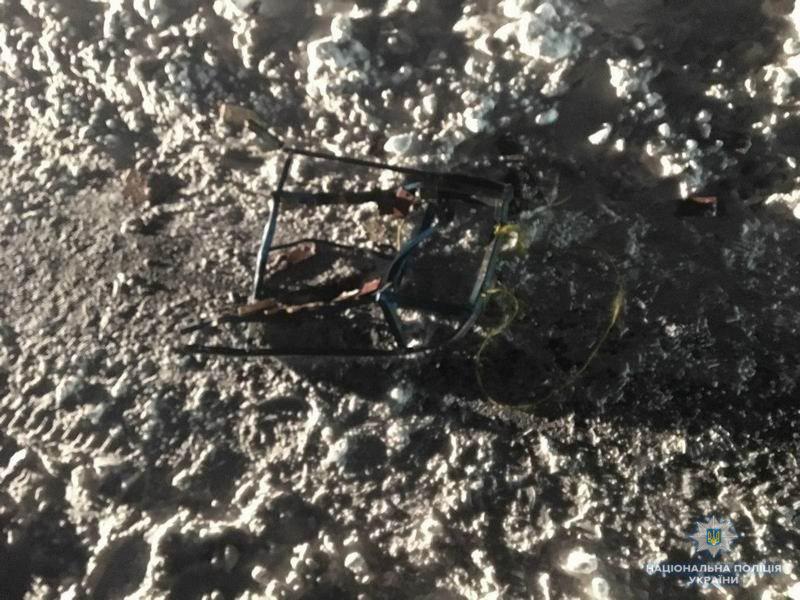 Каталась на санках: на Донбассе под колесами авто погибла женщина