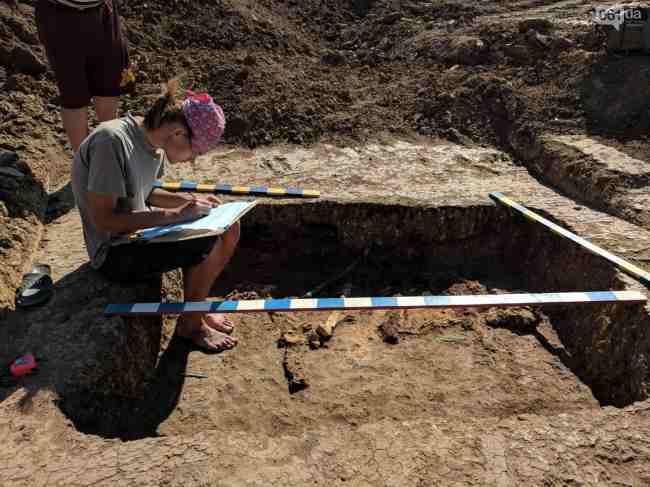 Археологи нашли уникальное захоронение в Запорожской области (фото)