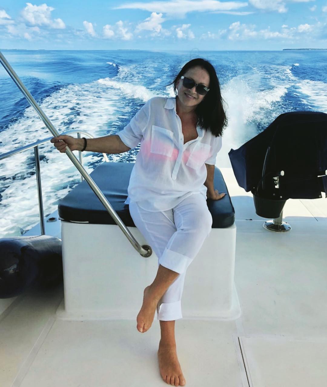 Расцвела на солнышке: где и как София Ротару встретила весну (фото)