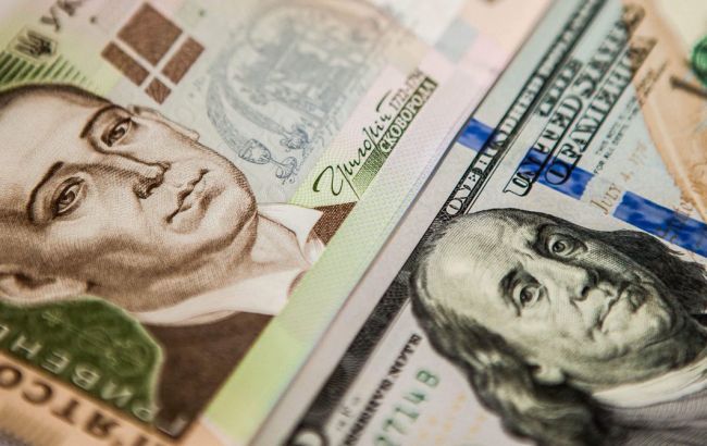 Що очікувати українцям від долара: експерти здивували прогнозом