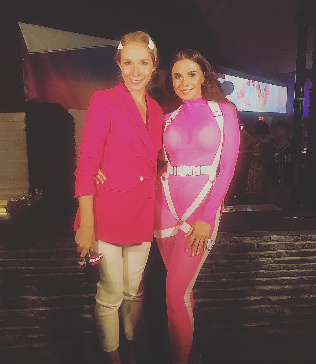 Настя Каменських в привабливому рожевому комбінезоні запалила на вечірці журналу Pink (фото)