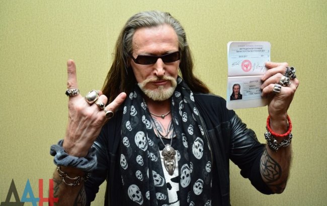 У "ДНР" обурені бездумною роздачею "паспортів"