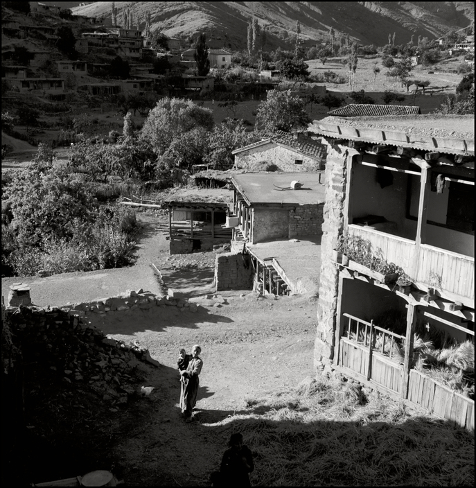 За рік до депортації: як жили татари в Криму до сталінських репресій (рідкісні фото)