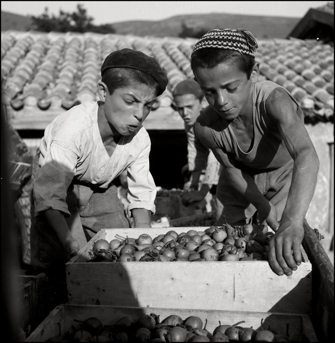 За рік до депортації: як жили татари в Криму до сталінських репресій (рідкісні фото)