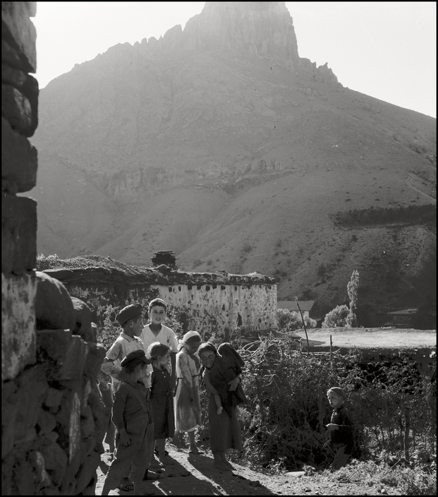 За рік до депортації: як жили татари в Криму до сталінських репресій (рідкісні фото)