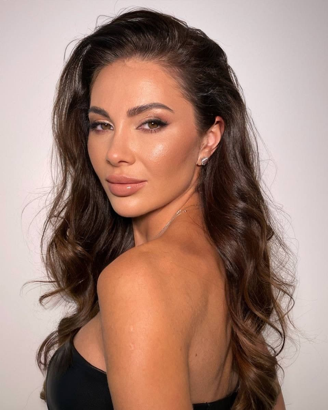 Фото красавицы, которая представит Украину на Mrs. International 2021: она - многодетная мама