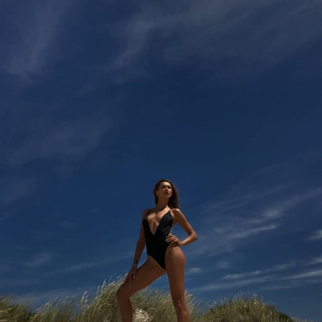 "Фантастична жінка" TAYANNA поделилась пикантными снимками