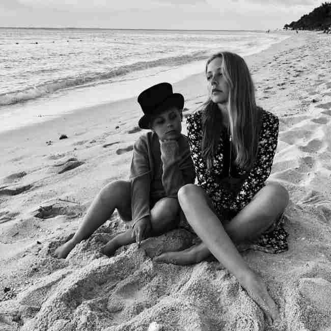 &quot;На папу похож&quot;: Тина Кароль показала фото с подросшим сыном на отдыхе