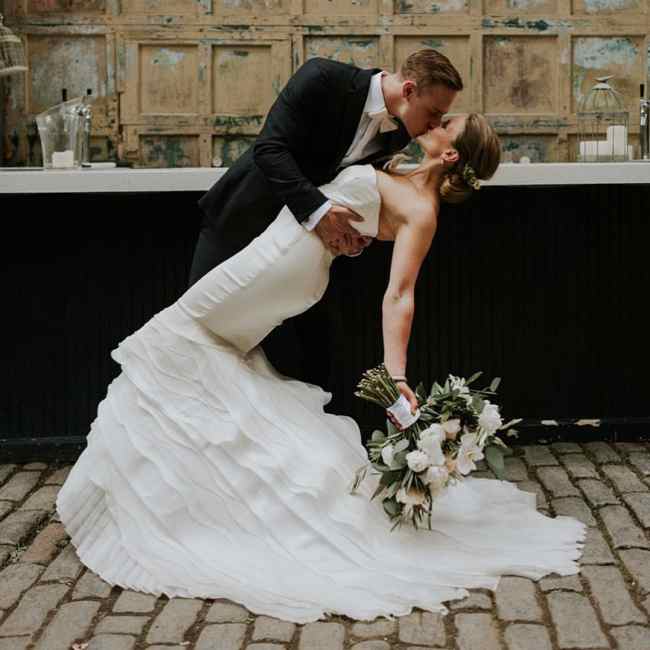 &quot;Год назад мы выбирали цветы на свадьбу дочки&quot;: в Мексике во время перестрелки погибла 27-летняя украинка