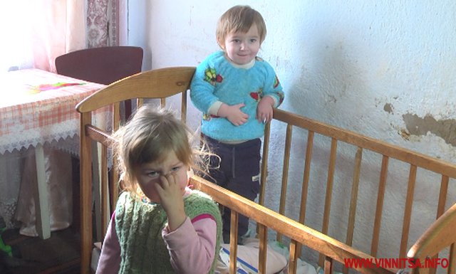 Люди боялись везти в своем авто: в Винницкой области трехлетний ребенок два дня пролежал мертвым на веранде