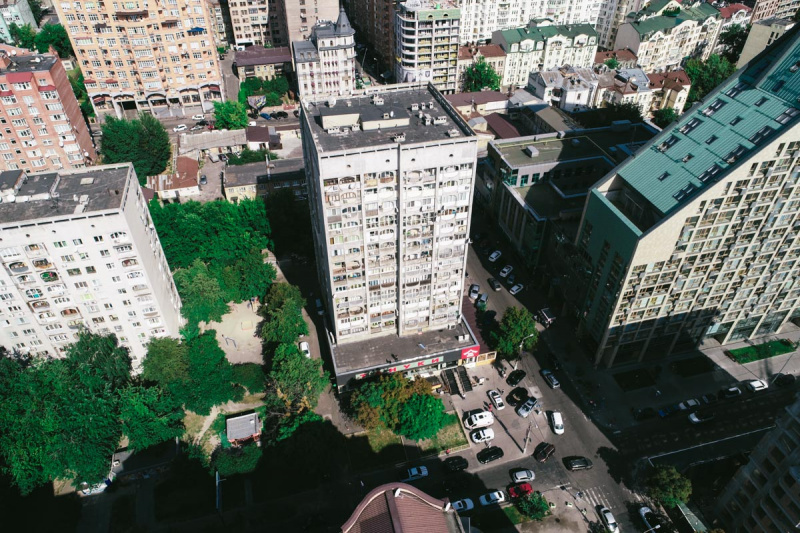 Череда смертей в Киеве: за два дня по похожим обстоятельствам погибло сразу три женщины (фото, видео 18+)