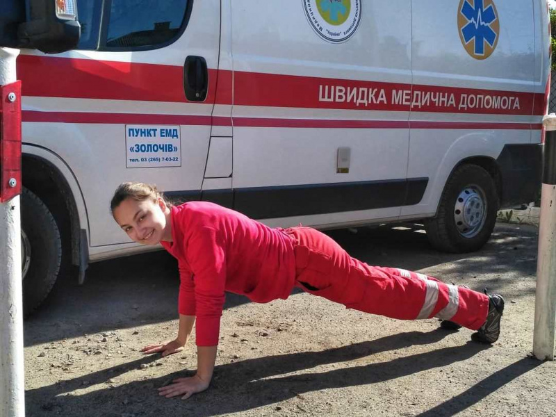 Не грузи тело! Фитнес-тренер Анита Луценко предупредила, в каких случаях следует отказаться от тренировок