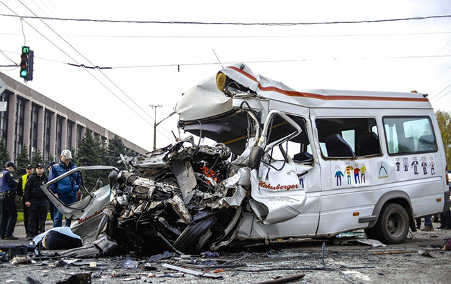 У Кривому Розі вшанували пам'ять 11 загиблих криворіжан у страшній аварії (фото)