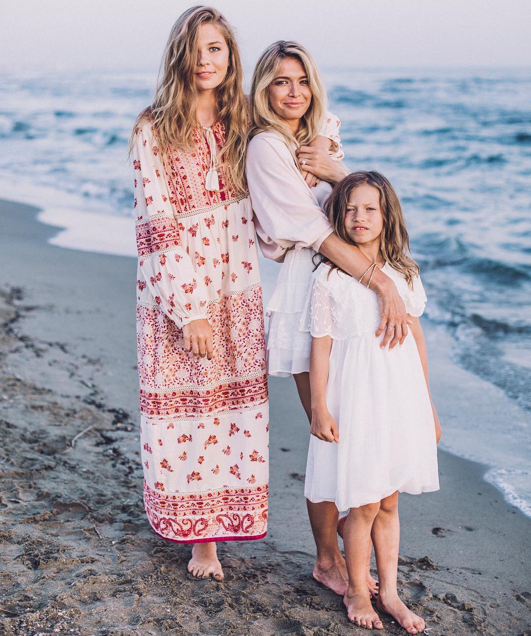 Це справжнє диво: Віра Брежнєва натякнула на вагітність