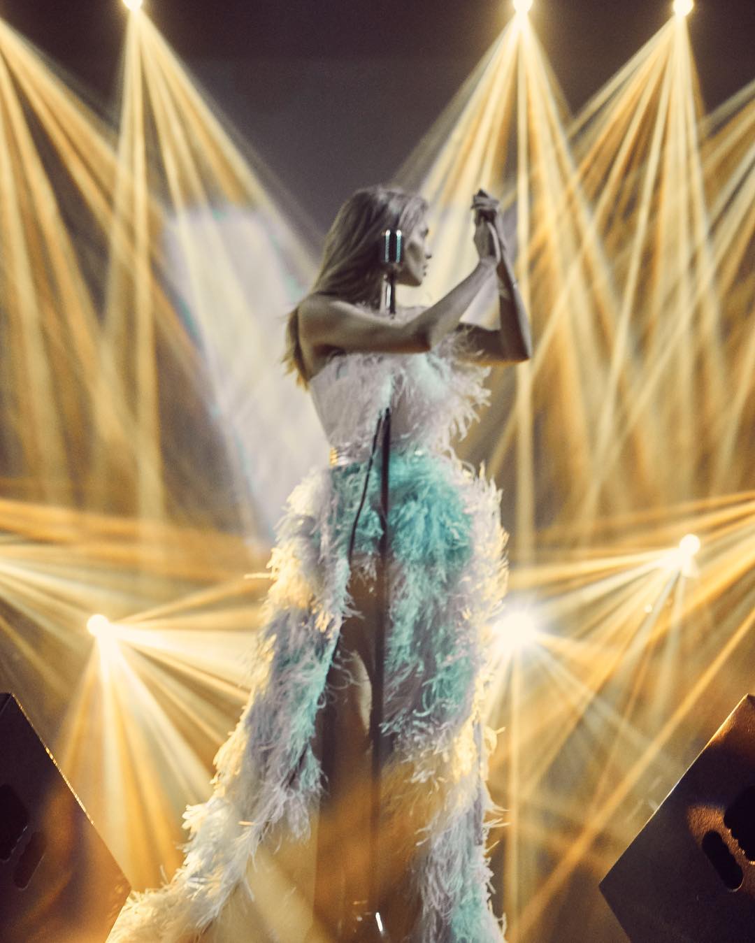 Одна из красивейших женщин России: Брежнева снова оскандалилась