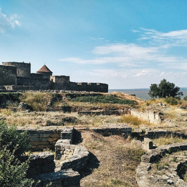 Де відпочити в Україні у листопаді: топ-5 ідей для осінньої подорожі